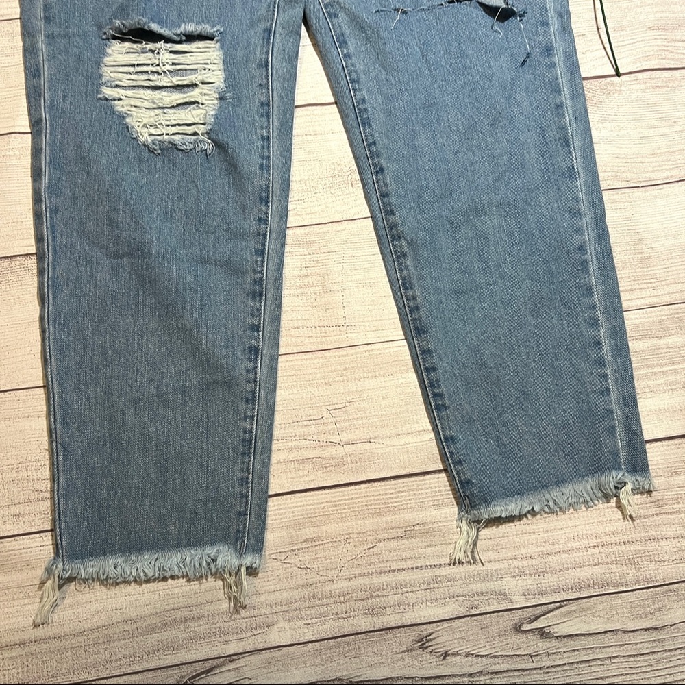 Misguided Denim Riot High Rise Slit Rip Mom Jeans - Picture 5 of 16